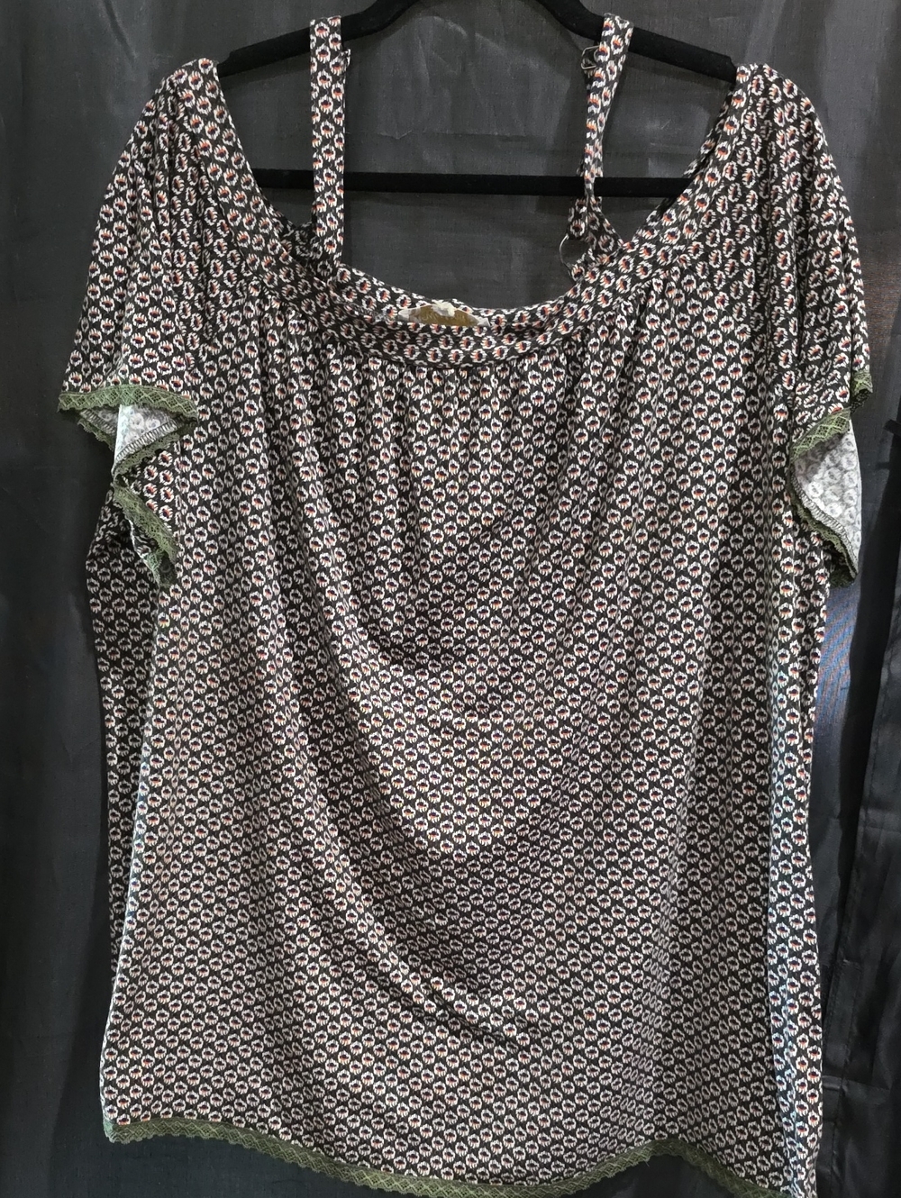 Suzanne Betro Black and White Geometric Short Sleeve Top